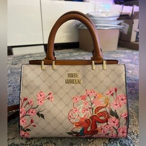 steve madden purse.